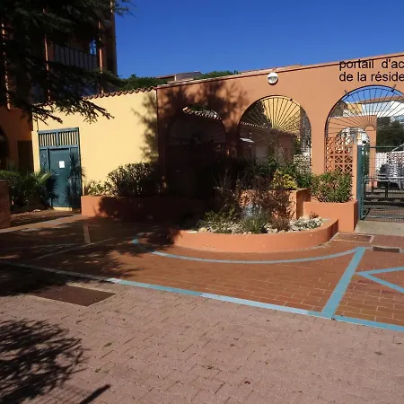 T2,33 M2,quartier Malfato Et Aqualand דירה *